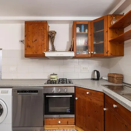 Apartment One Bedroom Ranch House *